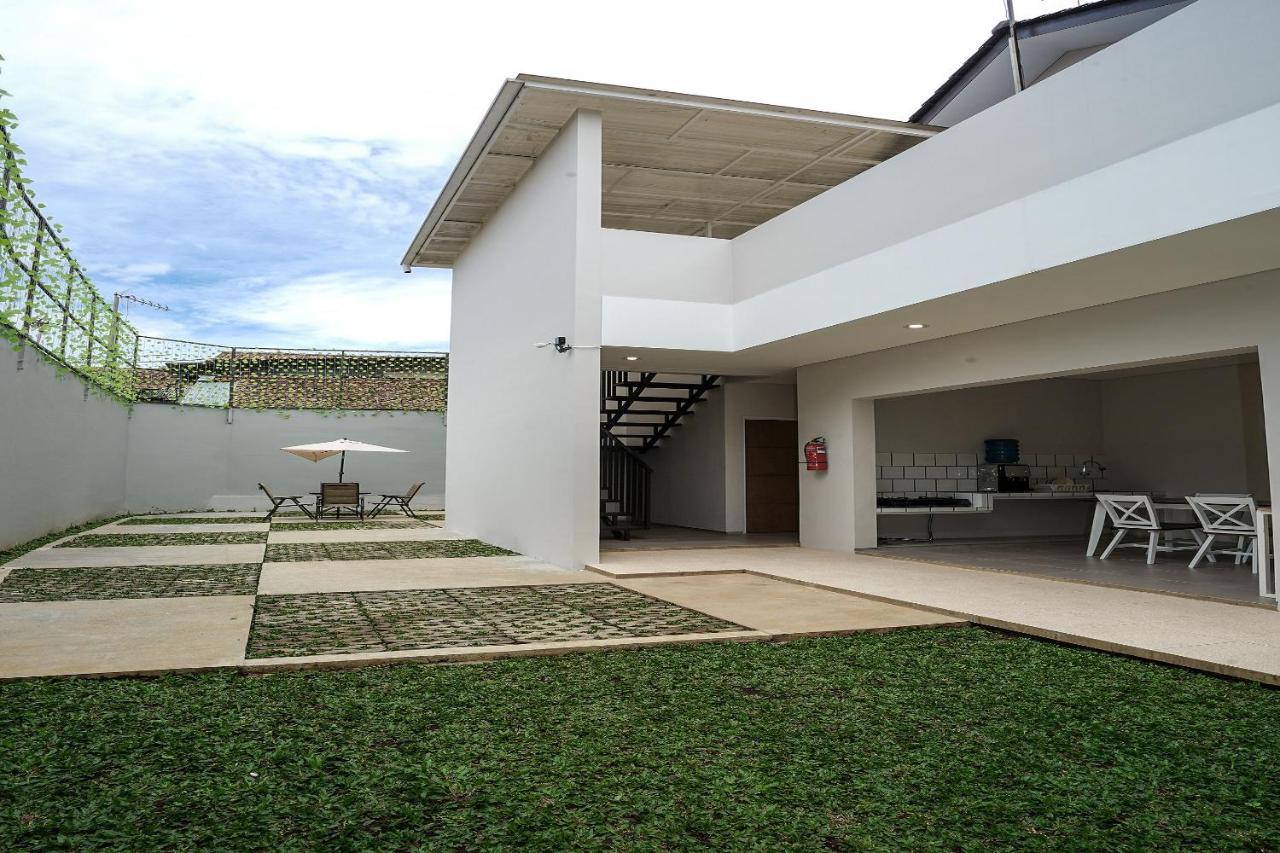 Oyo 367 Ridha Residence Bandung Esterno foto
